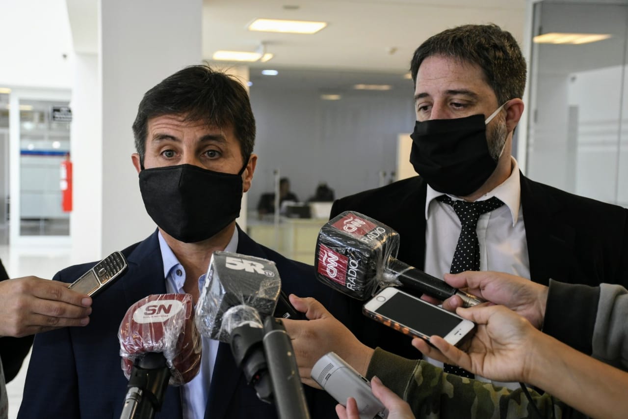 Los fiscales que escucharon el testimonio de Sarnaglia durante casi tres horas.