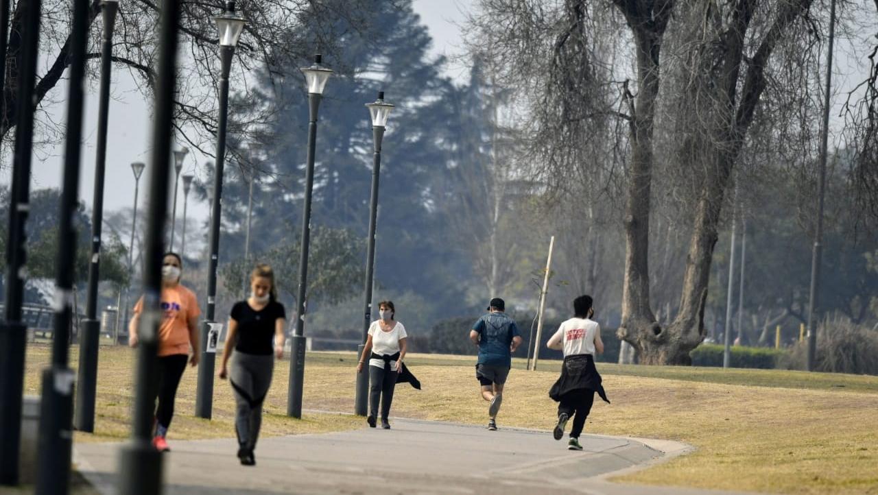 IMÁGENES QUE ARDEN - Sigue la quema en las islas a pesar del repudio social.
