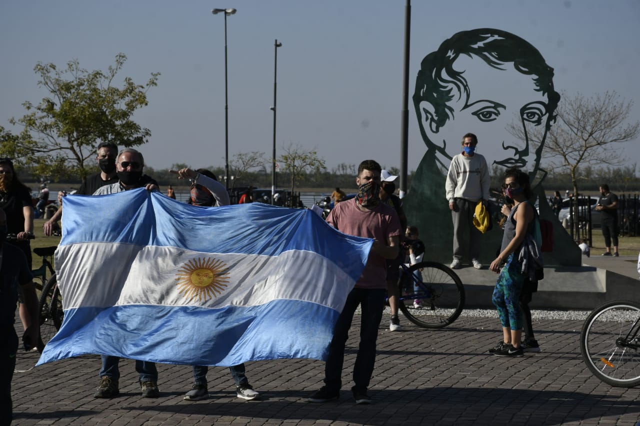Los anticuarentena en el Monumento