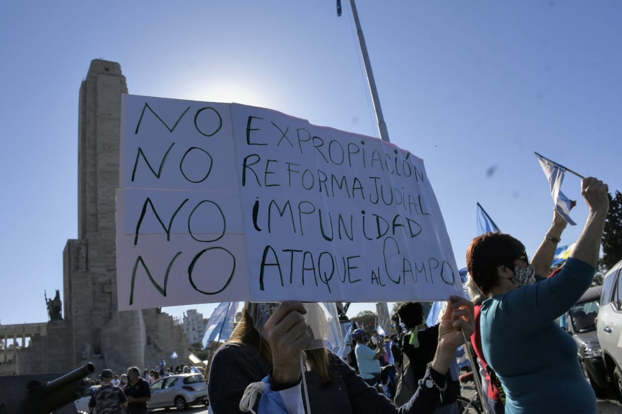 Los anticuarentena en el Monumento