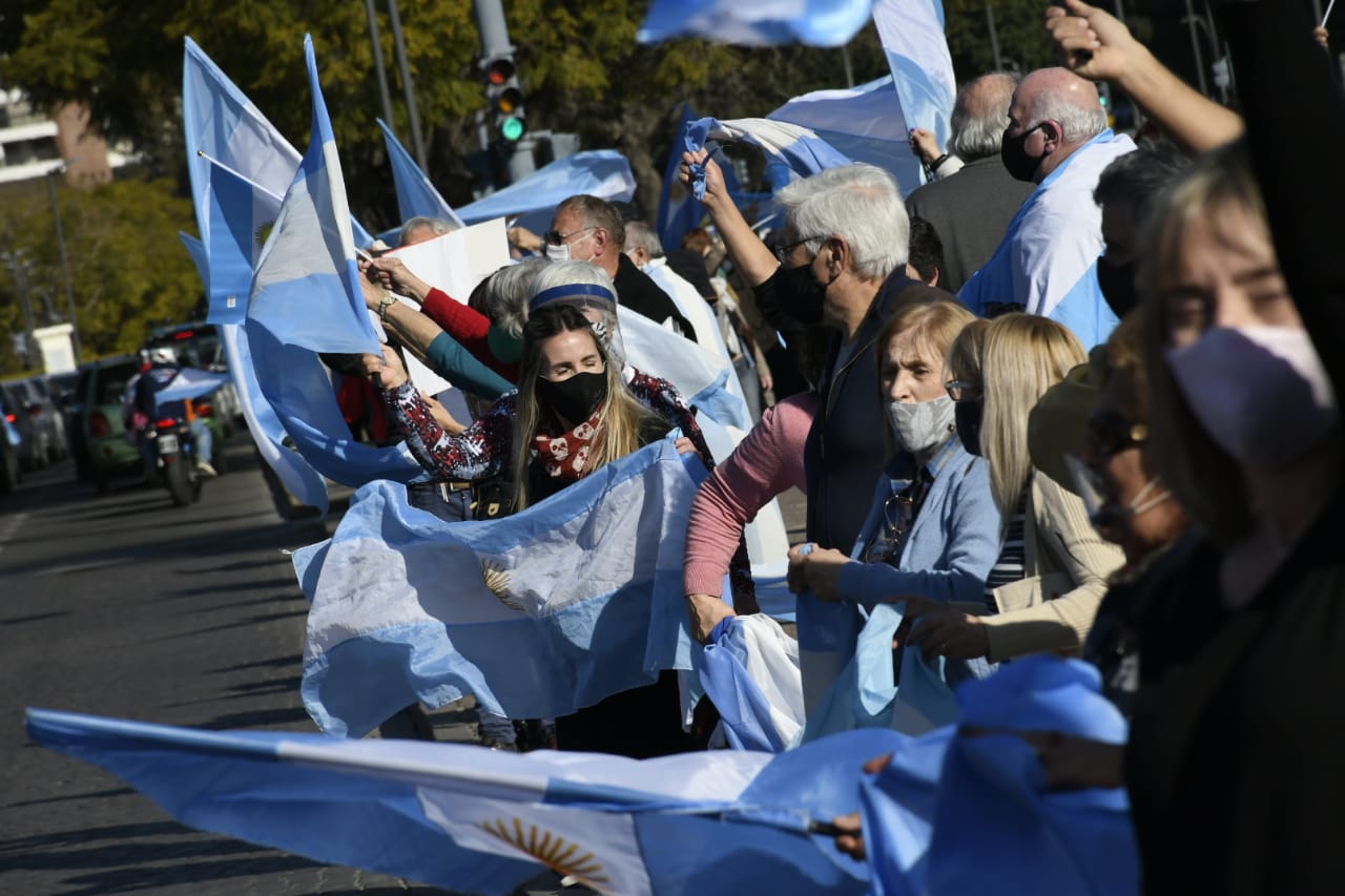 Los anticuarentena en el Monumento