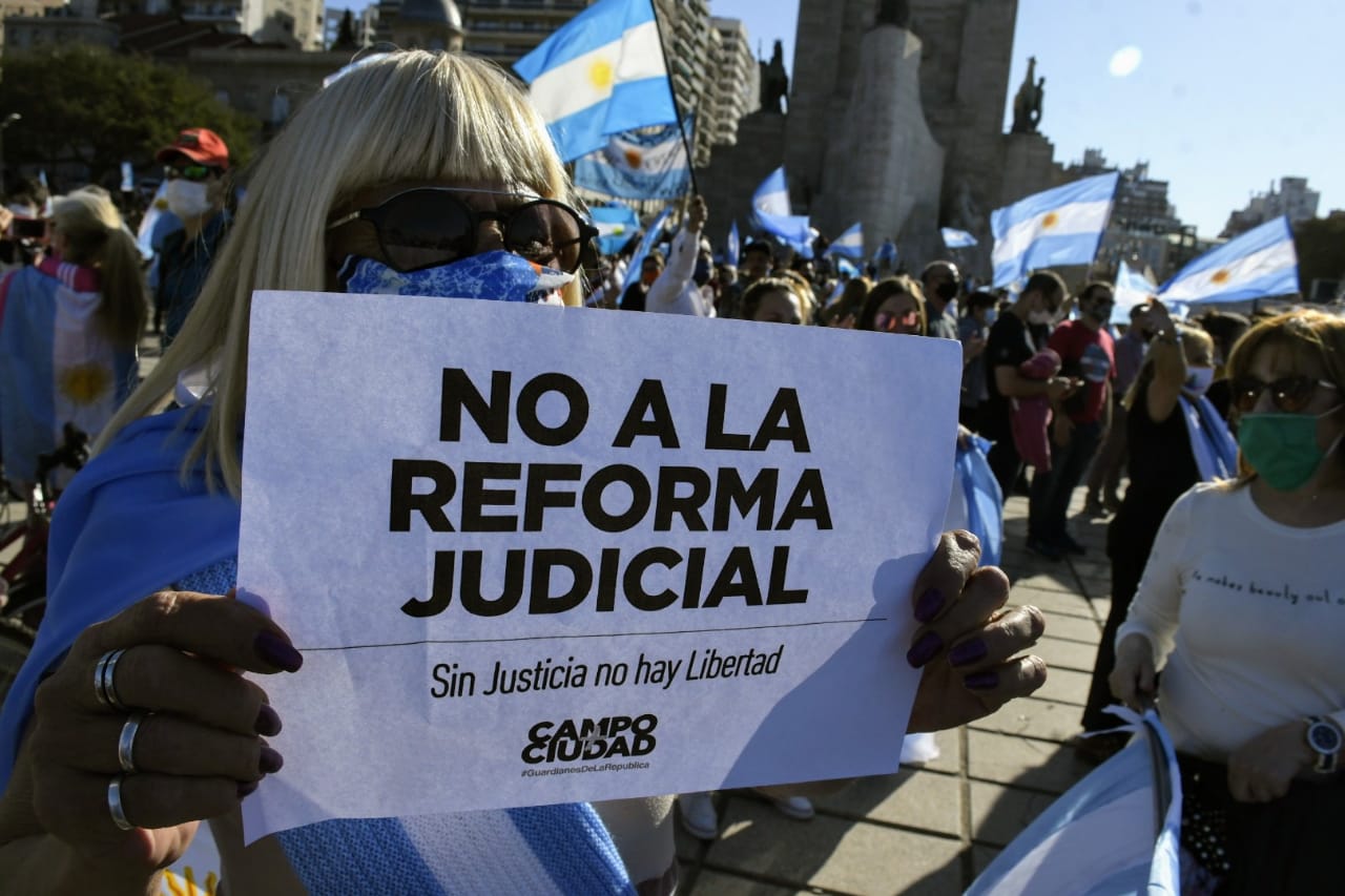 Los anticuarentena en el Monumento