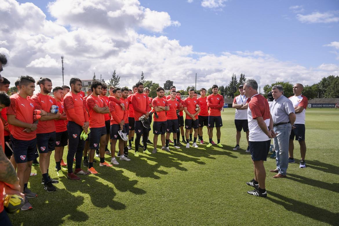 Los equipos apuran, y el calendario Conmebol apremia.