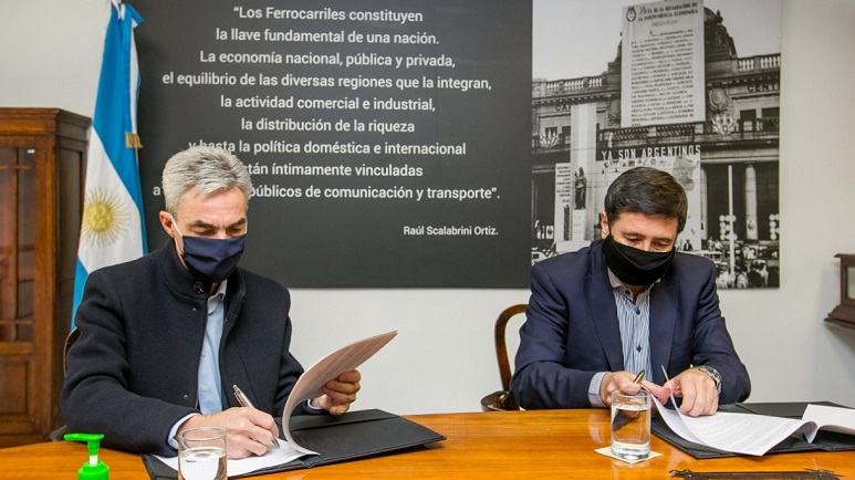 Los ministro Mario Meoni y Daniel Arroyo.