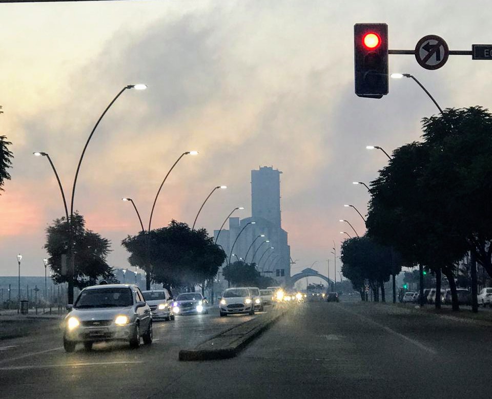 Otro día más bajo el humo, y van...