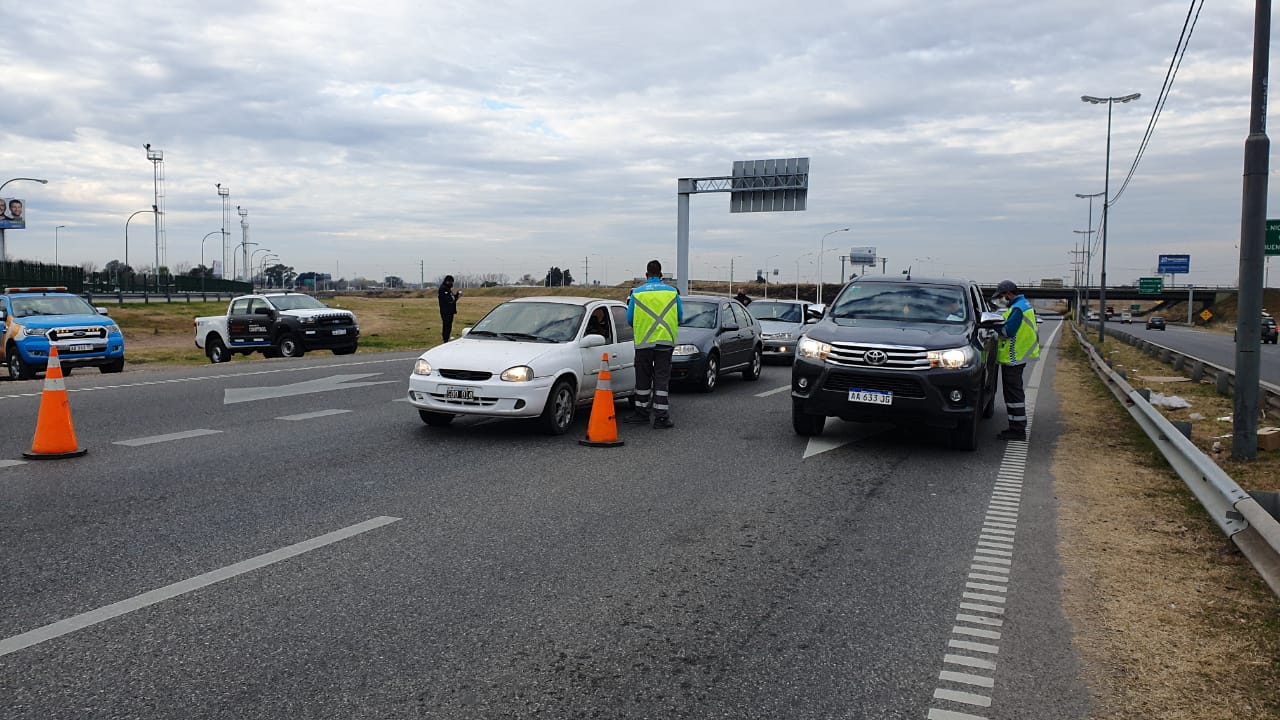 Los controles se desarrollan en las horas pico de circulación. (Foto: Rosario Plus)