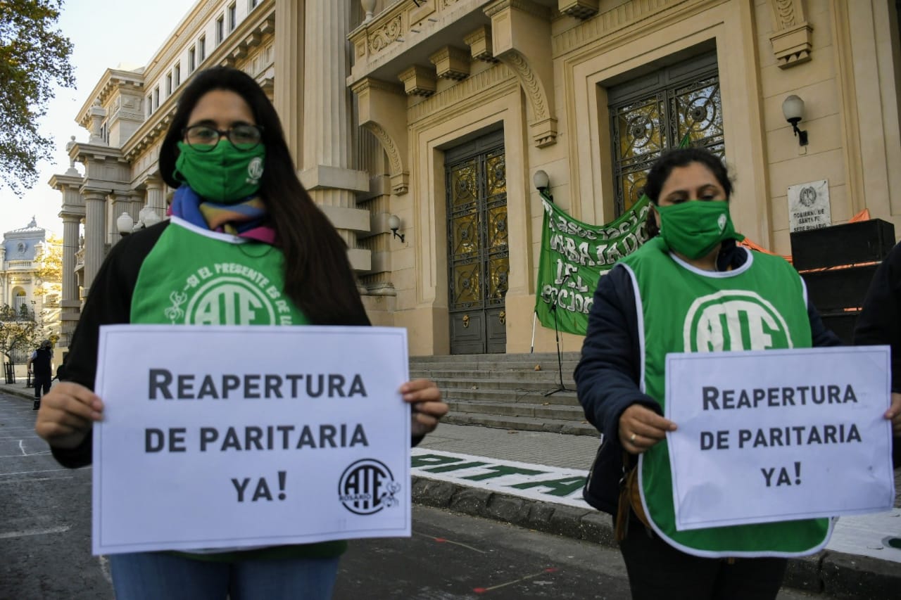 La protesta comenzó a las 10:30 horas. (Foto: Rosario Plus)