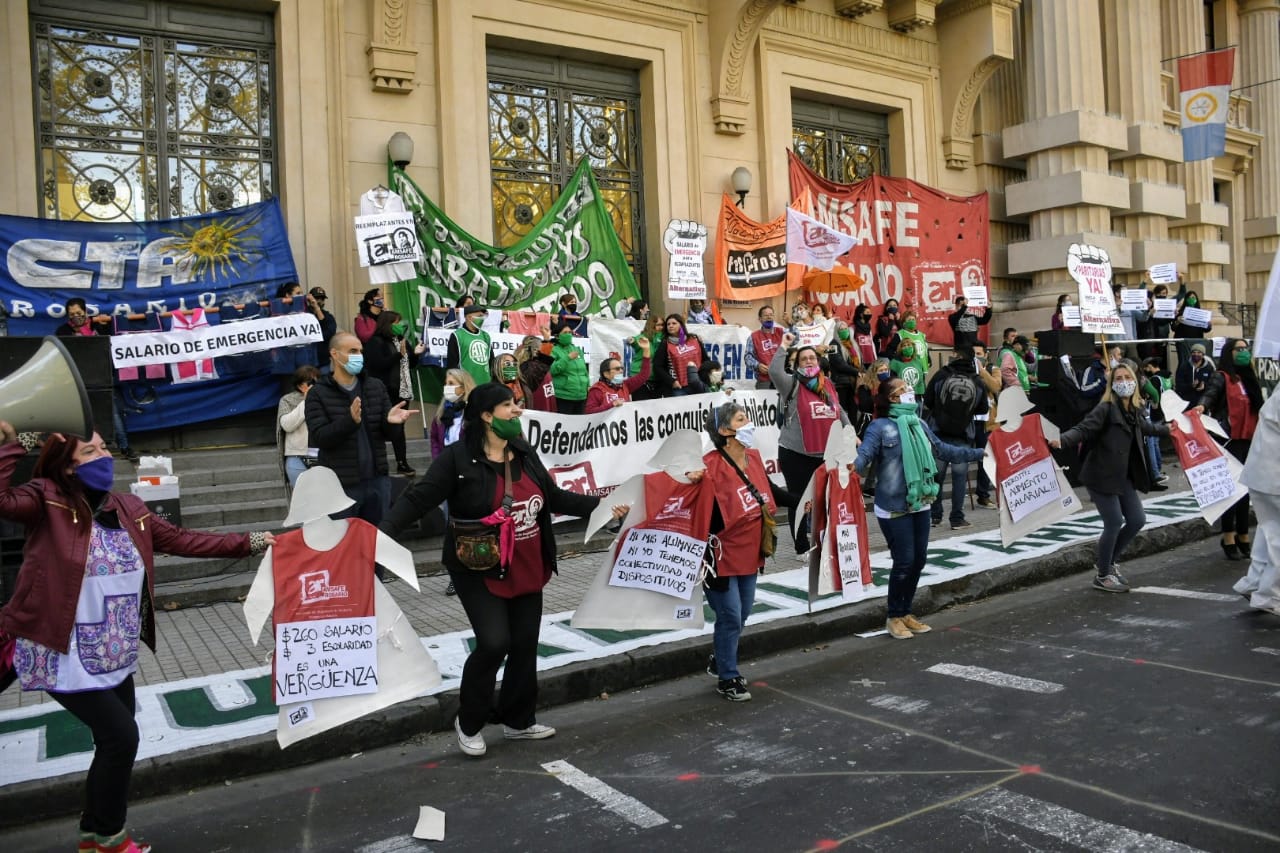 La protesta comenzó a las 10:30 horas. (Foto: Rosario Plus)