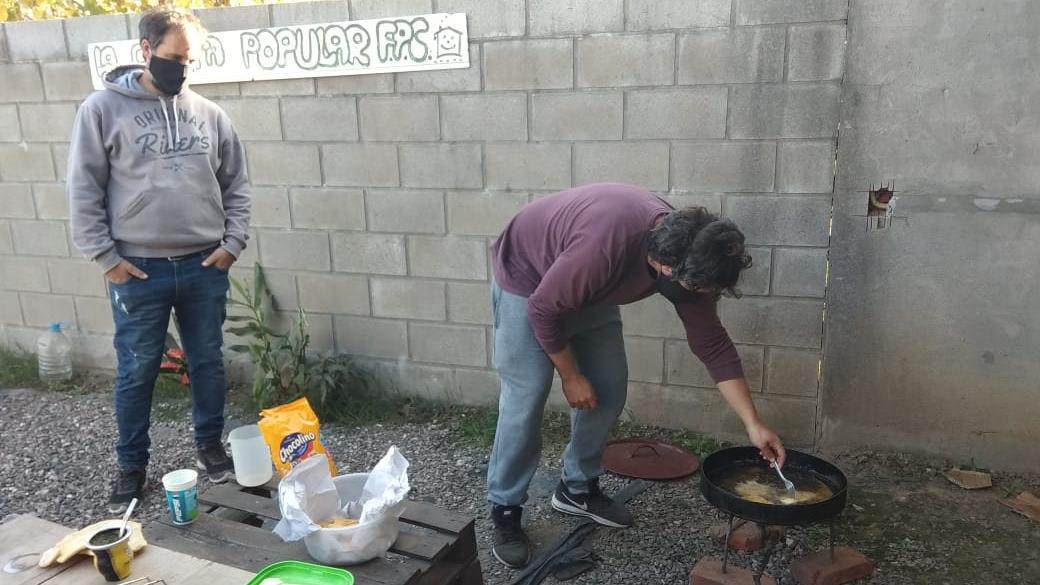 Gran movida solidaria de estudiantes de Veterinarias y 'La Casita Popular'.