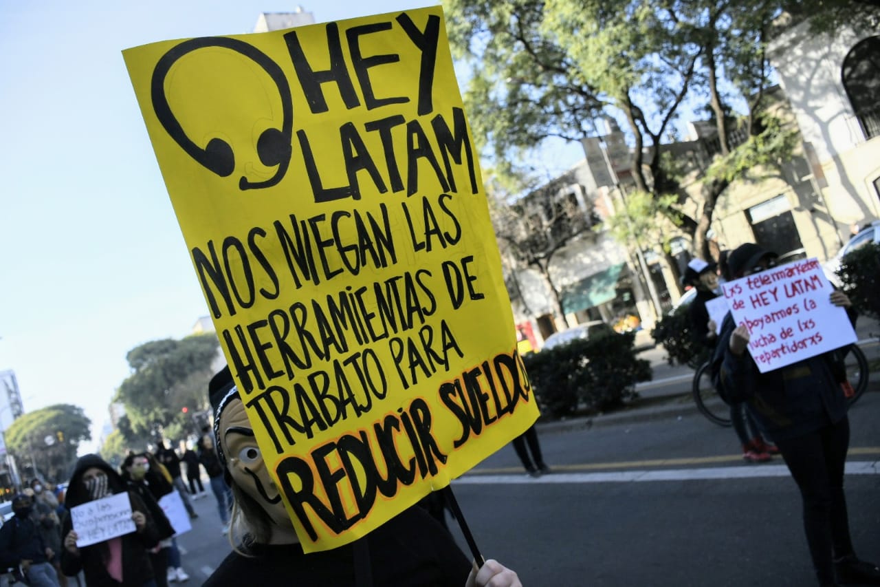 La movilización comenzó a las 10 de la mañana. (Foto: Rosario Plus)