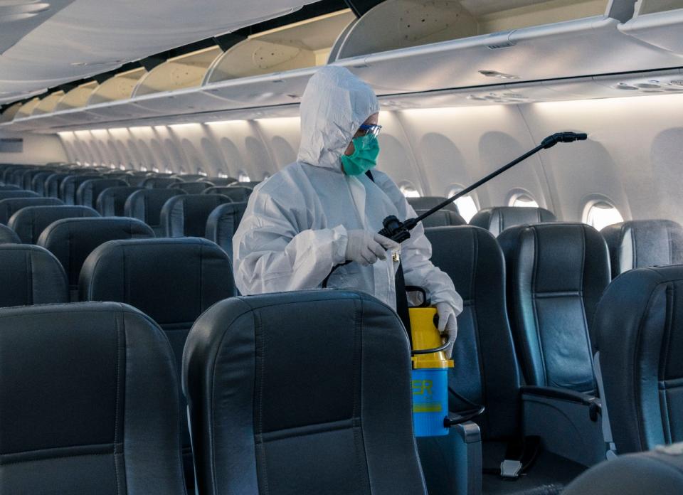 Restringirán la salida de turistas hacia zonas de alta circulación de coronavirus