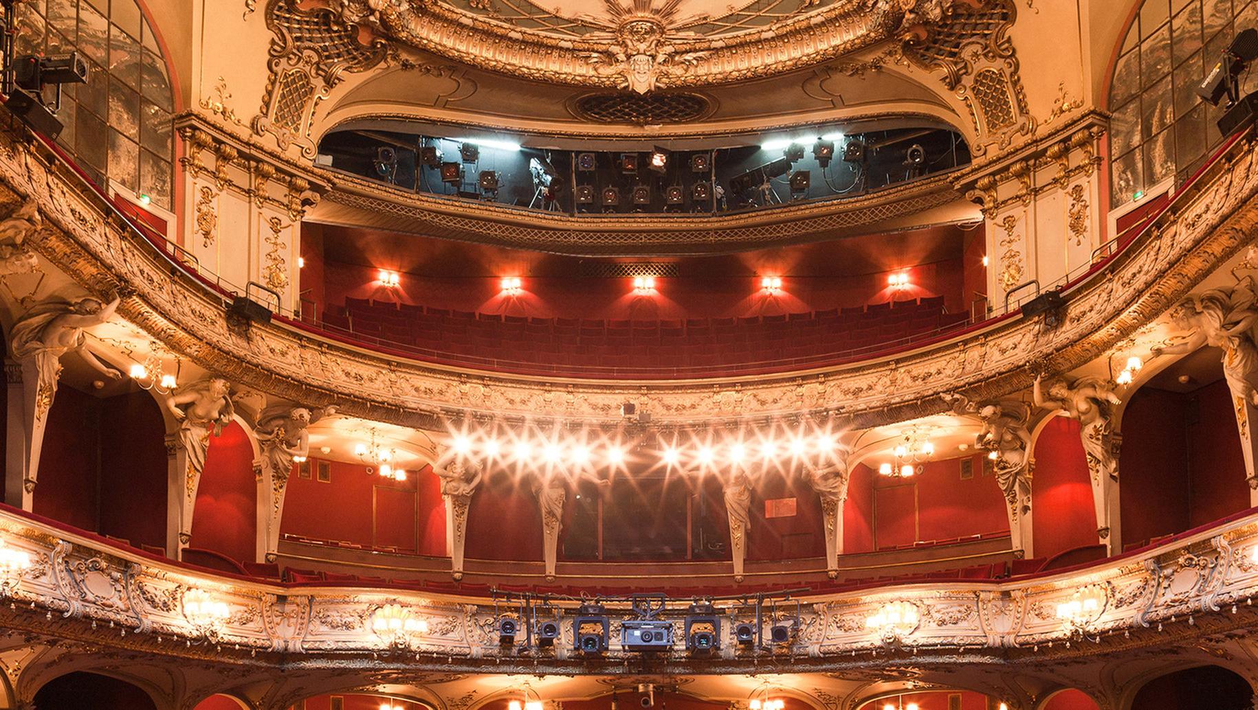 Teatros europeos quitan butacas para asegurar el distanciamiento 