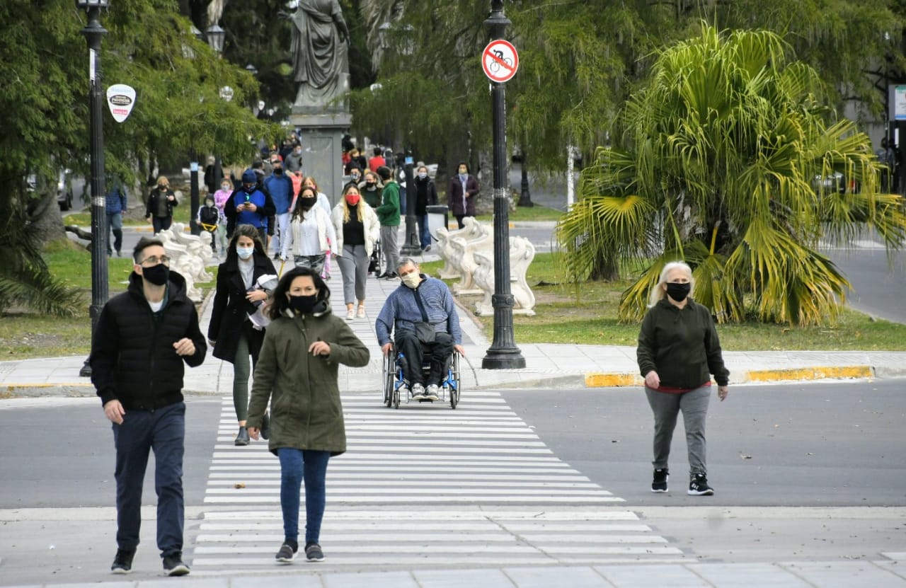 Javkin pidió "no relajarse" y prometió otro recreo para el próximo finde