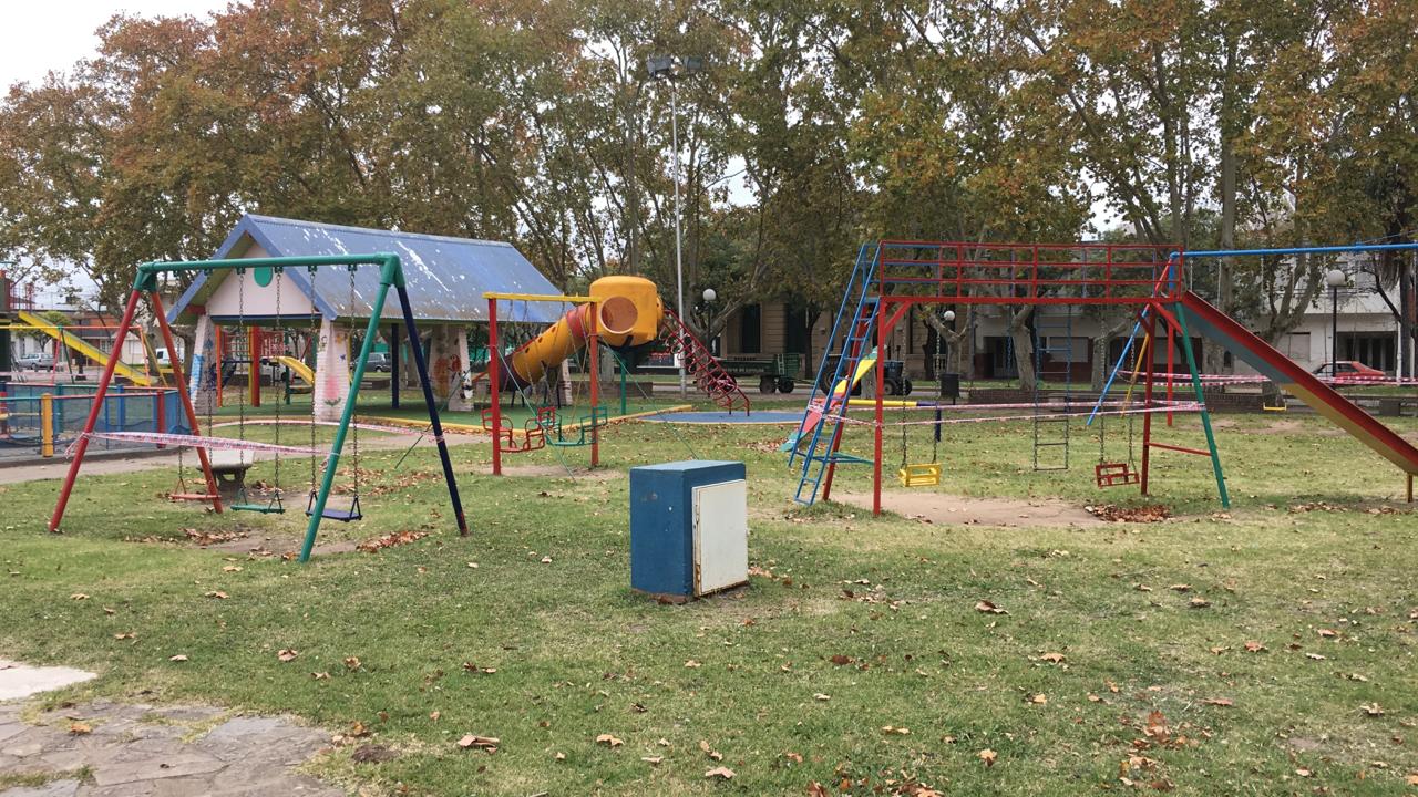 Los juegos cerrados por precaución.