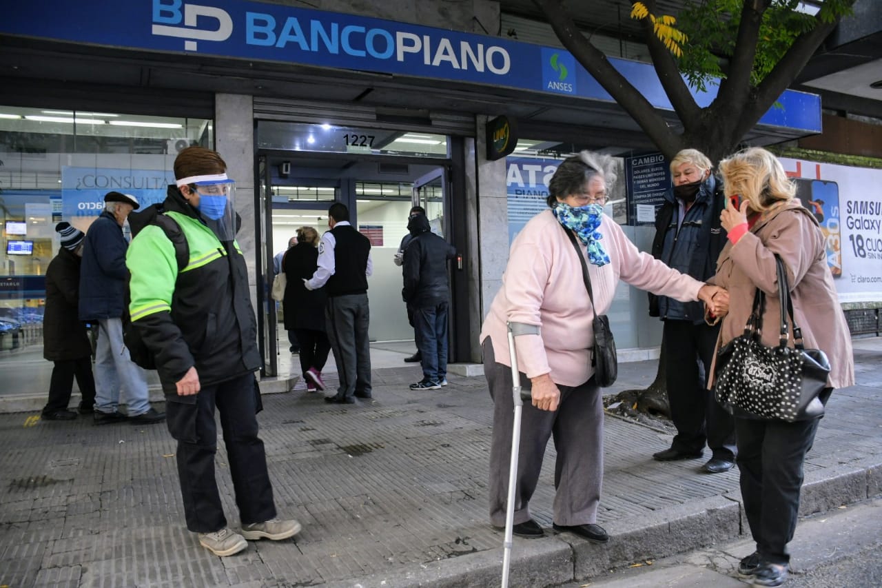 La nueva etapa de la cuarentena no incrementó el flujo de gente en el centro. (Foto: Rosario Plus)