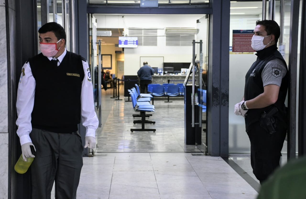 La nueva etapa de la cuarentena no incrementó el flujo de gente en el centro. (Foto: Rosario Plus)