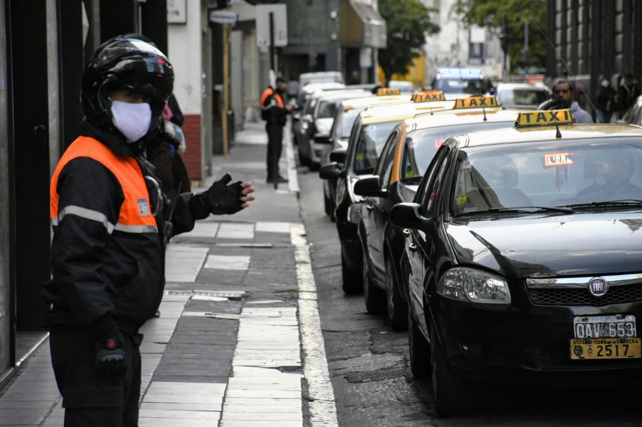 La nueva etapa de la cuarentena no incrementó el flujo de gente en el centro. (Foto: Rosario Plus)