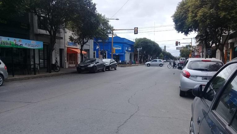 Se vuelve en parte, al ruedo comercial y con ciertas restricciones.
