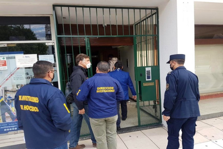 El operativo criminalístico en el edificio céntrico de la ciudad de Paraná.