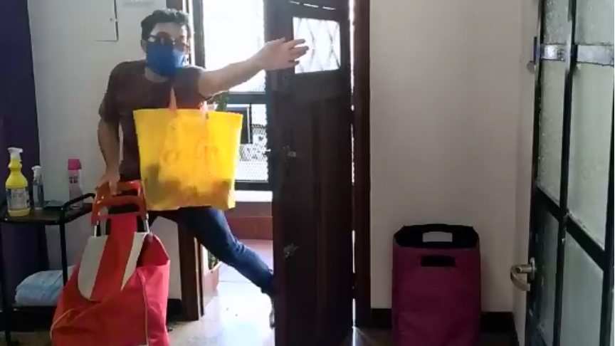 Los divertidos videos de un actor rosarino sobre el aislamiento