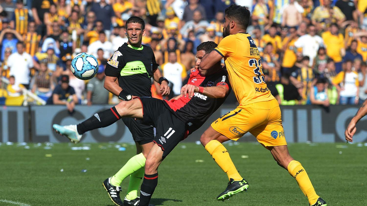 Los rosarinos y otros veinte clubes piden asistencia para pagar.