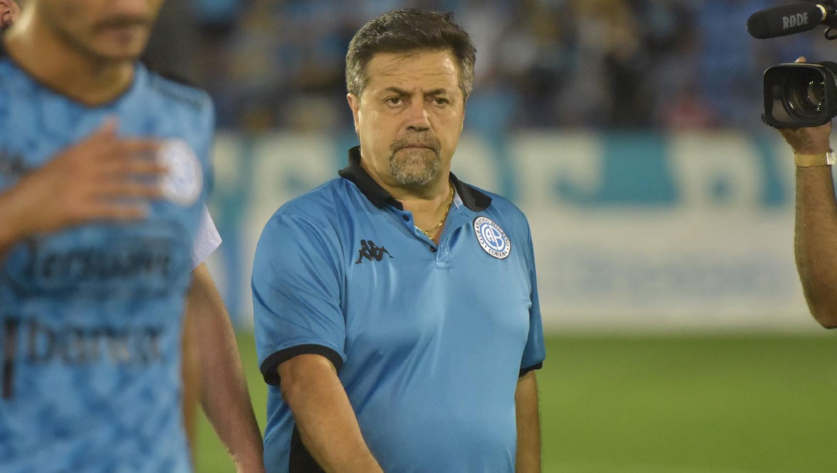 Caruso Lombardi pidió un bono para los técnicos que "no tienen un mango"
