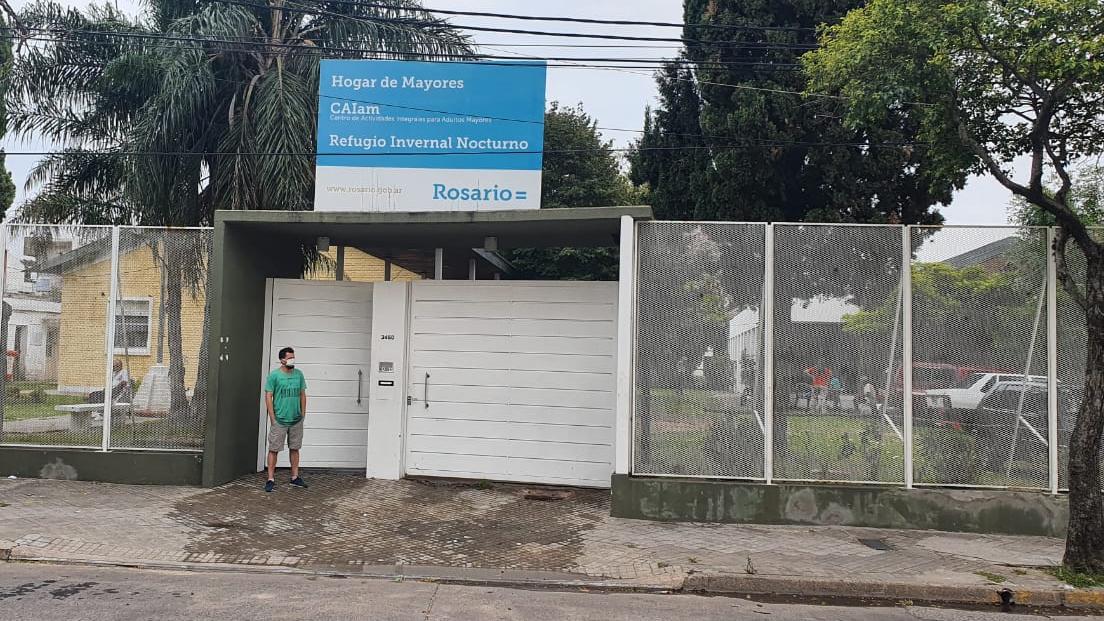 Los refugios municipales para adultos mayores funcionan en distintos puntos de Rosario.