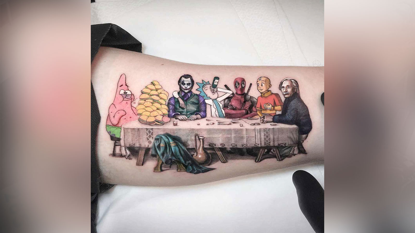 Eden Kozokaro: el tatuador de la cultura pop
