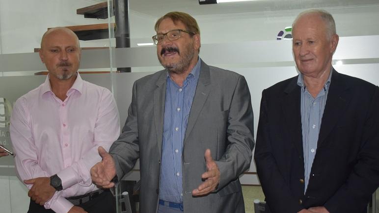 Rosconi acompañó y lideró la apertura.