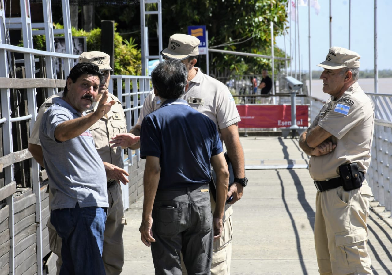 Rastrillajes en el río en busca de Carlos Orellano (Rosarioplus)