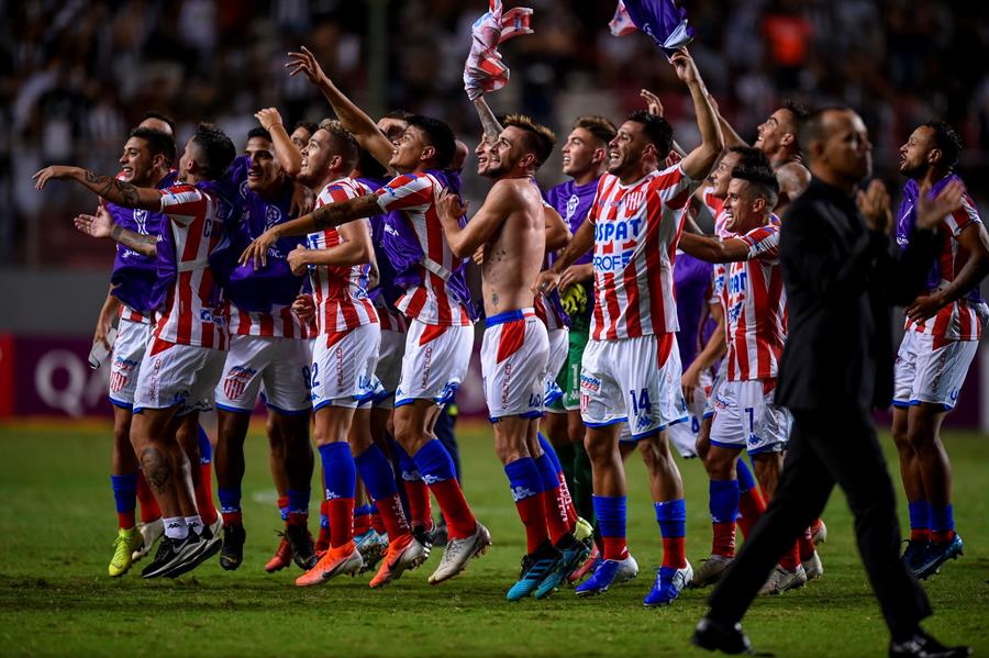 Unión perdió 2 a 0 pero por el global avanzó
