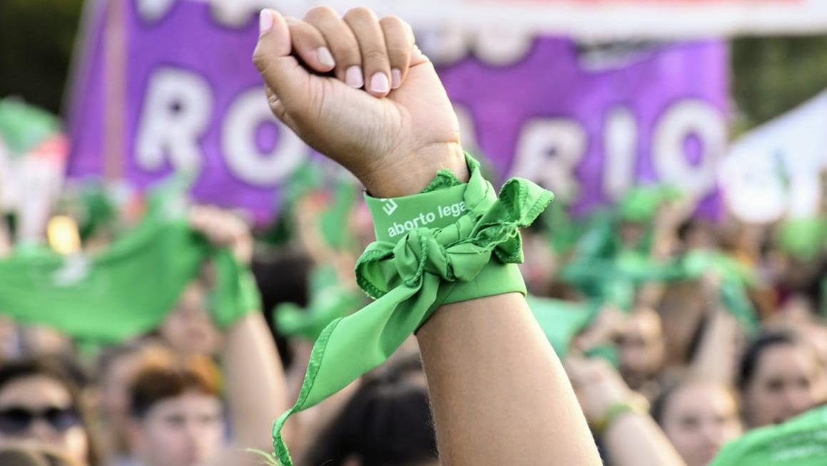 Acción verde: pañuelazo en el Monumento para reclamar el aborto legal