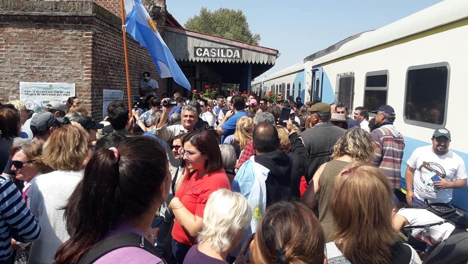 Una multitud recibió al Tren Solidario en la ciudad.