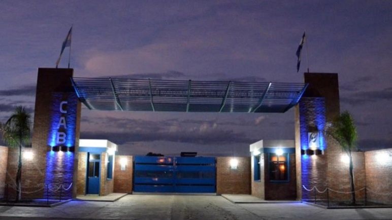 El ingreso al estadio de Belgrano.