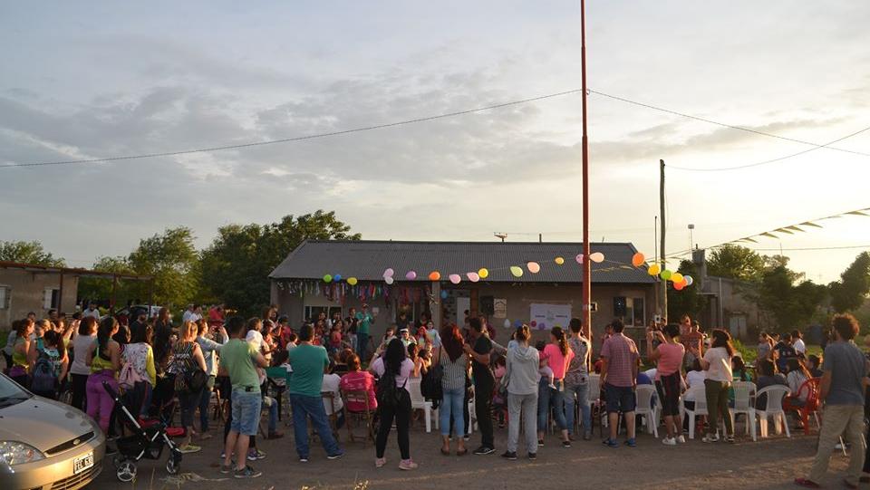 La reunión es en La Casita Popular.
