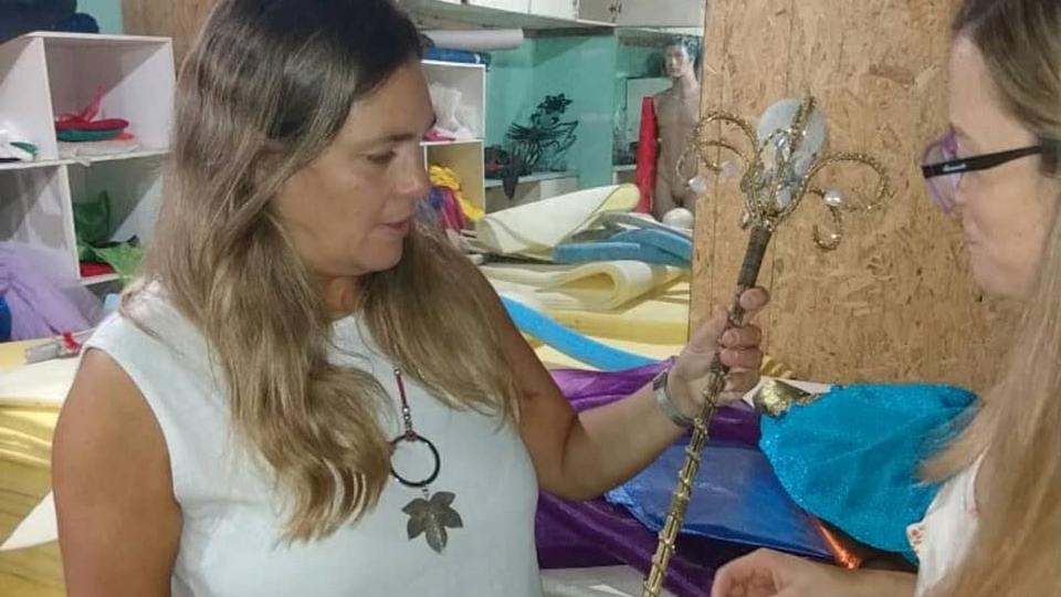 La funcionaria recorrió talleres.