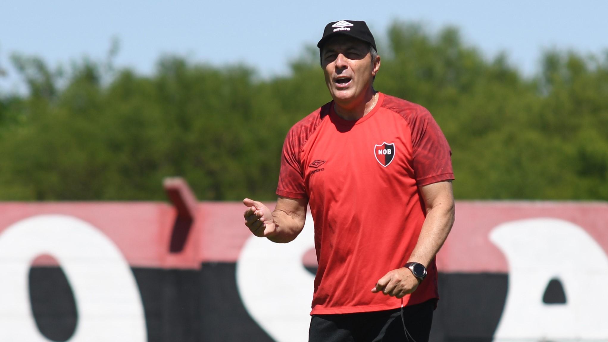 Kudelka tiene todo listo pero espera al delantero que pidió.