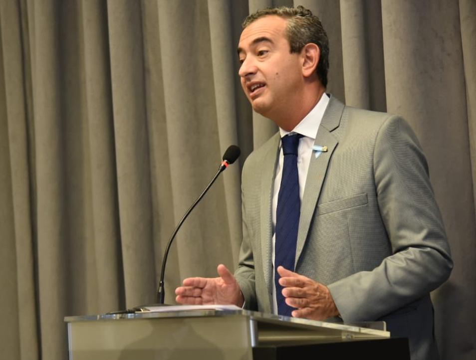 Javkin firmó un convenio con el ministerio de Seguridad