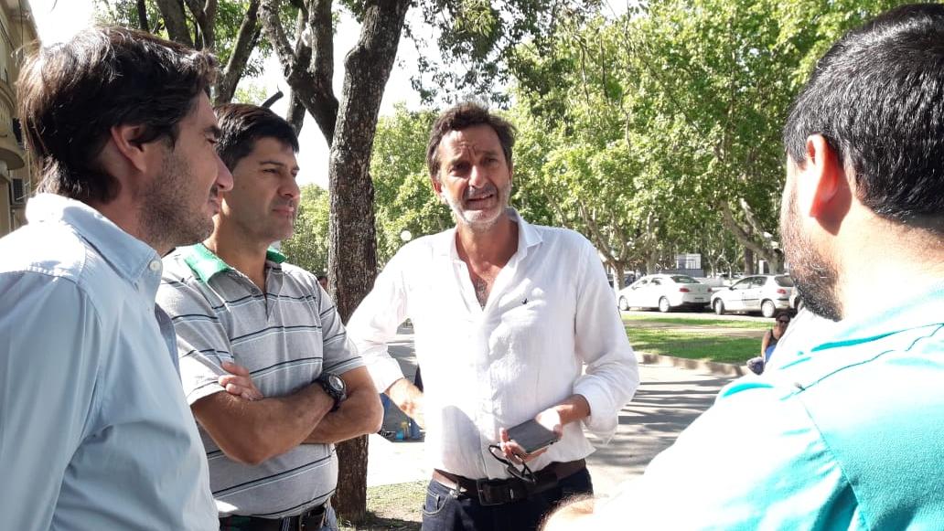 Britos y los suyos, junto a Golosetti y los suyos.