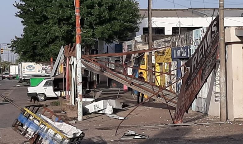 Consecuencias del temporal en Villa Gobernador Gálvez.