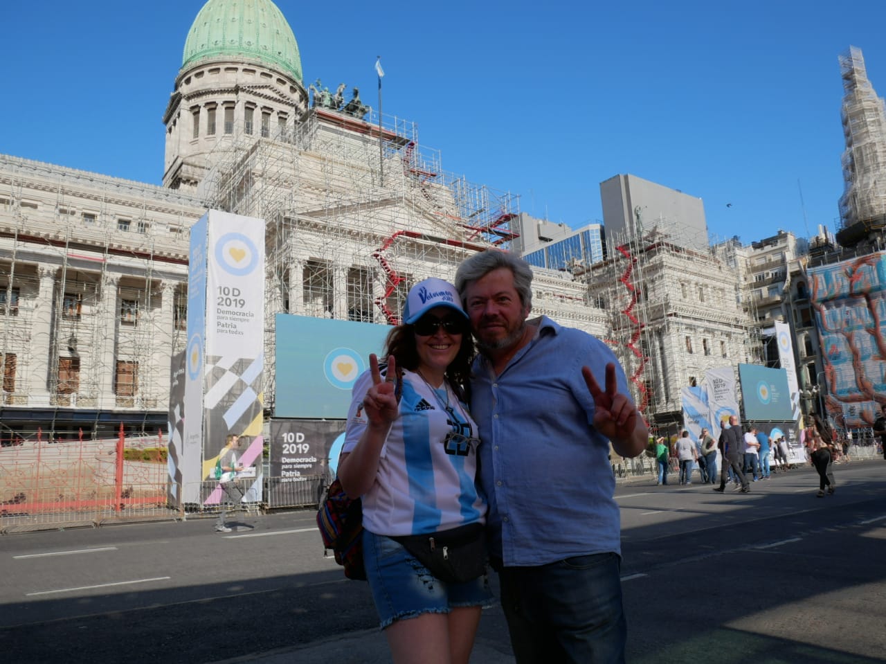 Fiesta de la democracia en los alrededores del Congreso. 