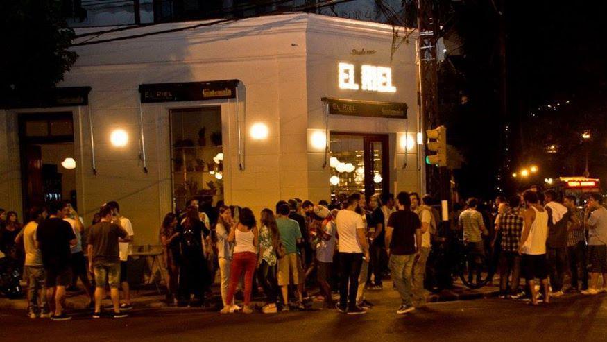 El Riel festeja 104 años con Hoja de Ruta en vivo y fiesta callejera