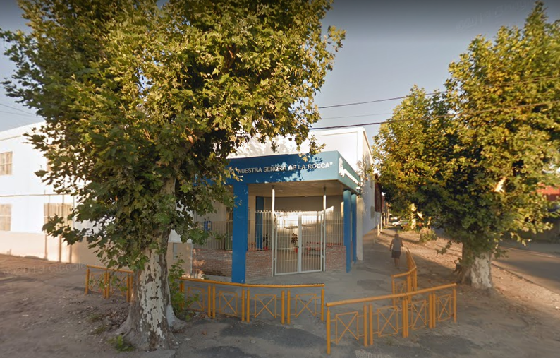 Transcurrió en la puerta de una escuela en pleno horario de salida de los alumnos.