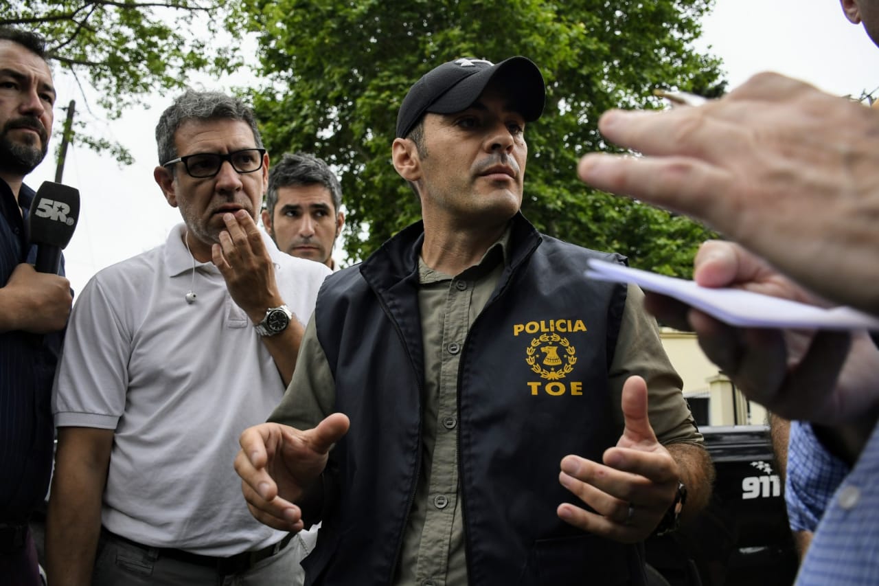 El jefe del operativo policial Maximiliano Bertolotti, de las TOE. (Rosarioplus.com)