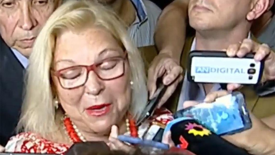 La legisladora macrista, luego de votar.