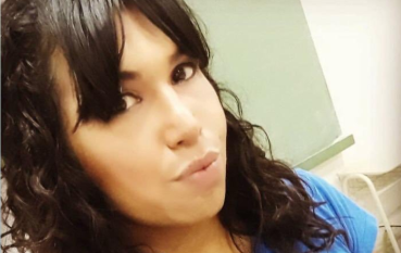 Ella es Rubí del Mar, estudiante de Locución y primera presidenta trans de los estudiantes