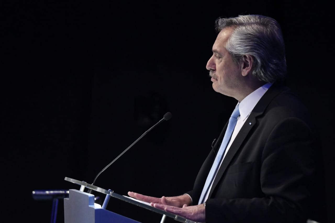 Alberto Fernández fue crítico con Macri. (Foto: Rosario Plus)
