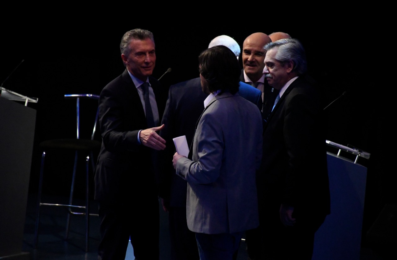 Los candidatos tras el Debate 2019. (Foto: Rosario Plus)