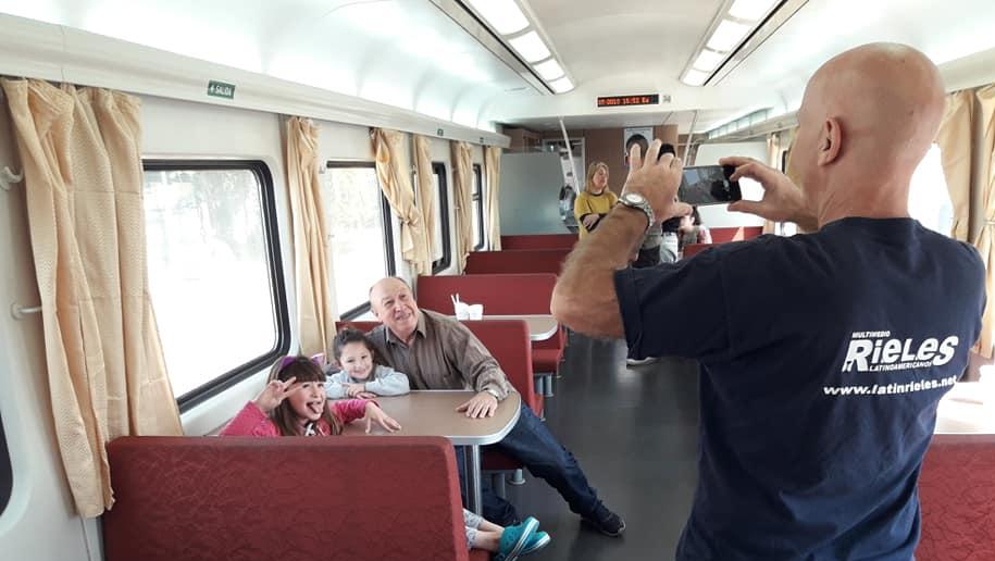 Una multitud recibió al Tren Solidario en la ciudad.