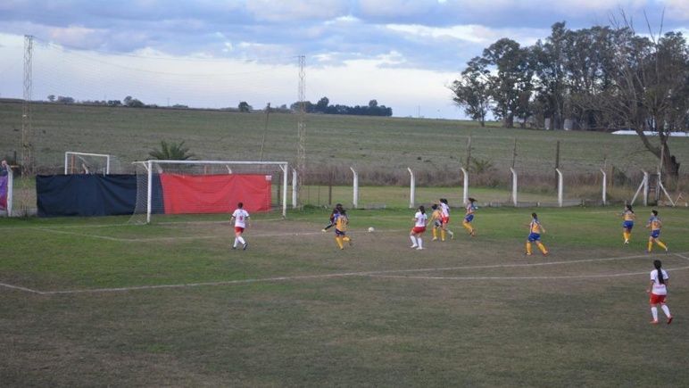 Después de dos fines de semanas, vuelve el fútbol femenino.
